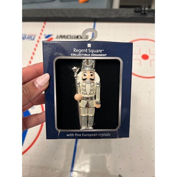 Regent Square Collectible ornament with fine European crystals nutcracker silver - Picture 1 of 3